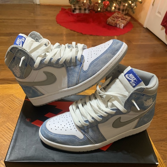 Air Jordan Retro Hyper Royals 